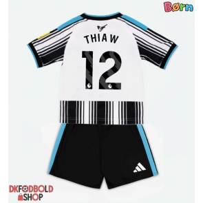 Newcastle United Malick Thiaw #12 Hjemmebanesæt Børn 2026-27 Kort ærmer (+ korte bukser)